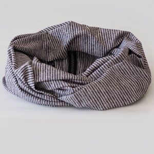 EUC lululemon Vinyasa Scarf, static wave